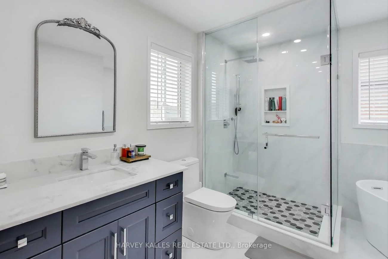 136, Degrassi Cove, Credit Valley, Brampton