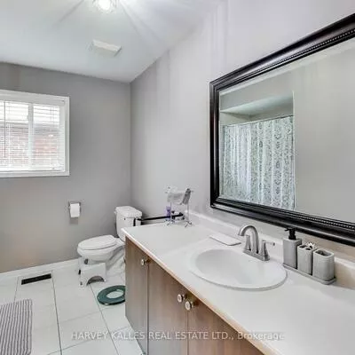 136, Degrassi Cove, Credit Valley, Brampton