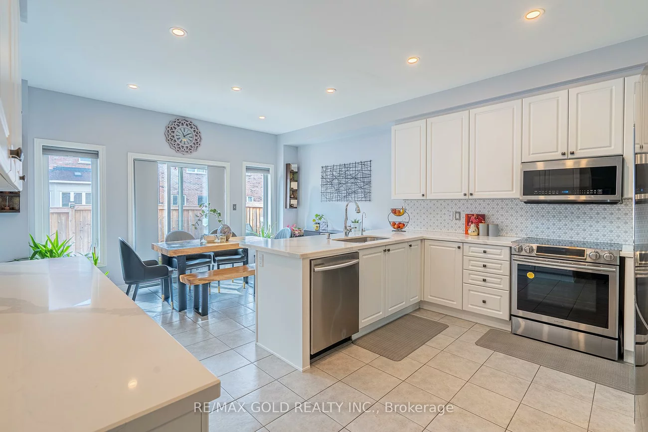 83, Cookview, Sandringham-Wellington, Brampton