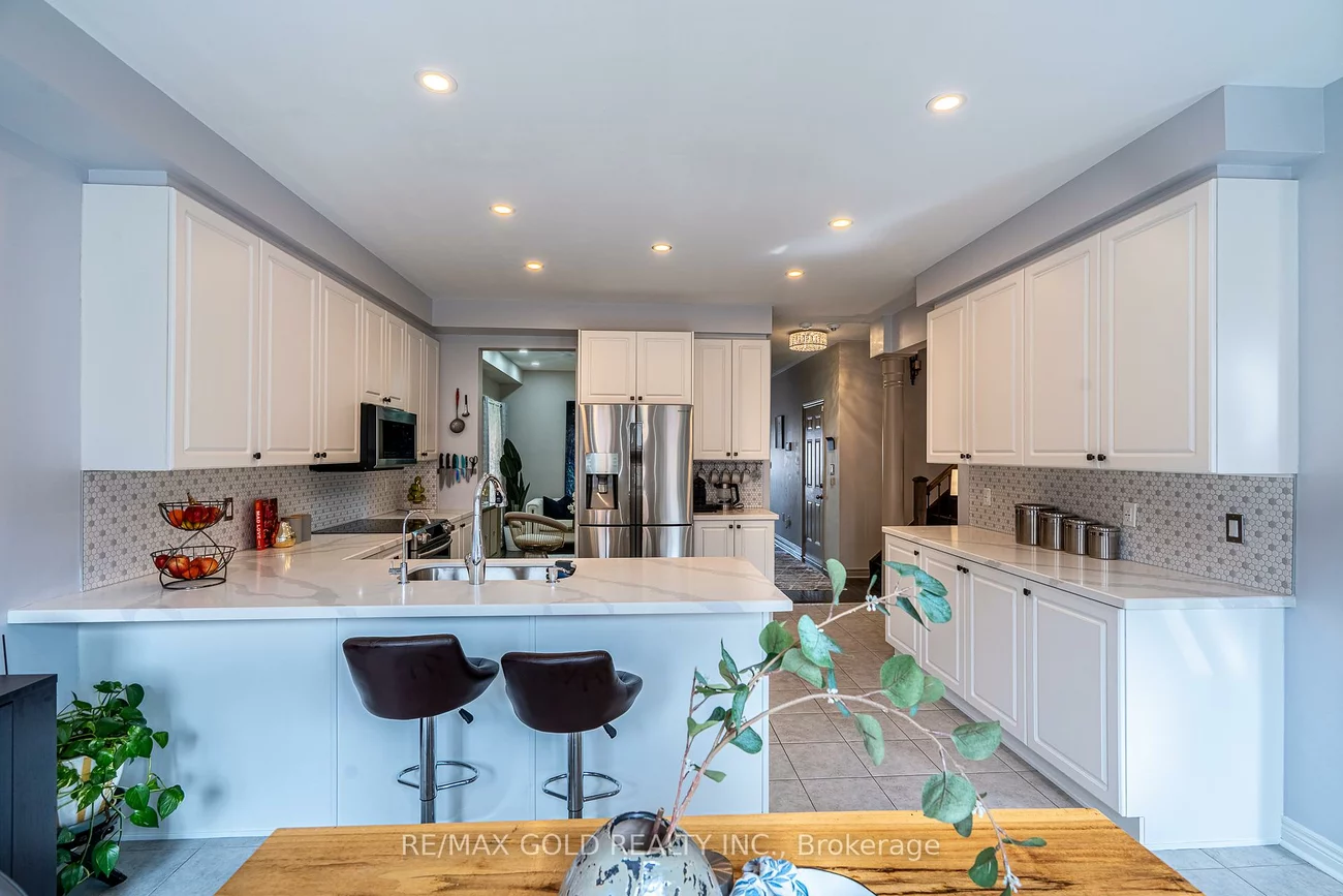 83, Cookview, Sandringham-Wellington, Brampton