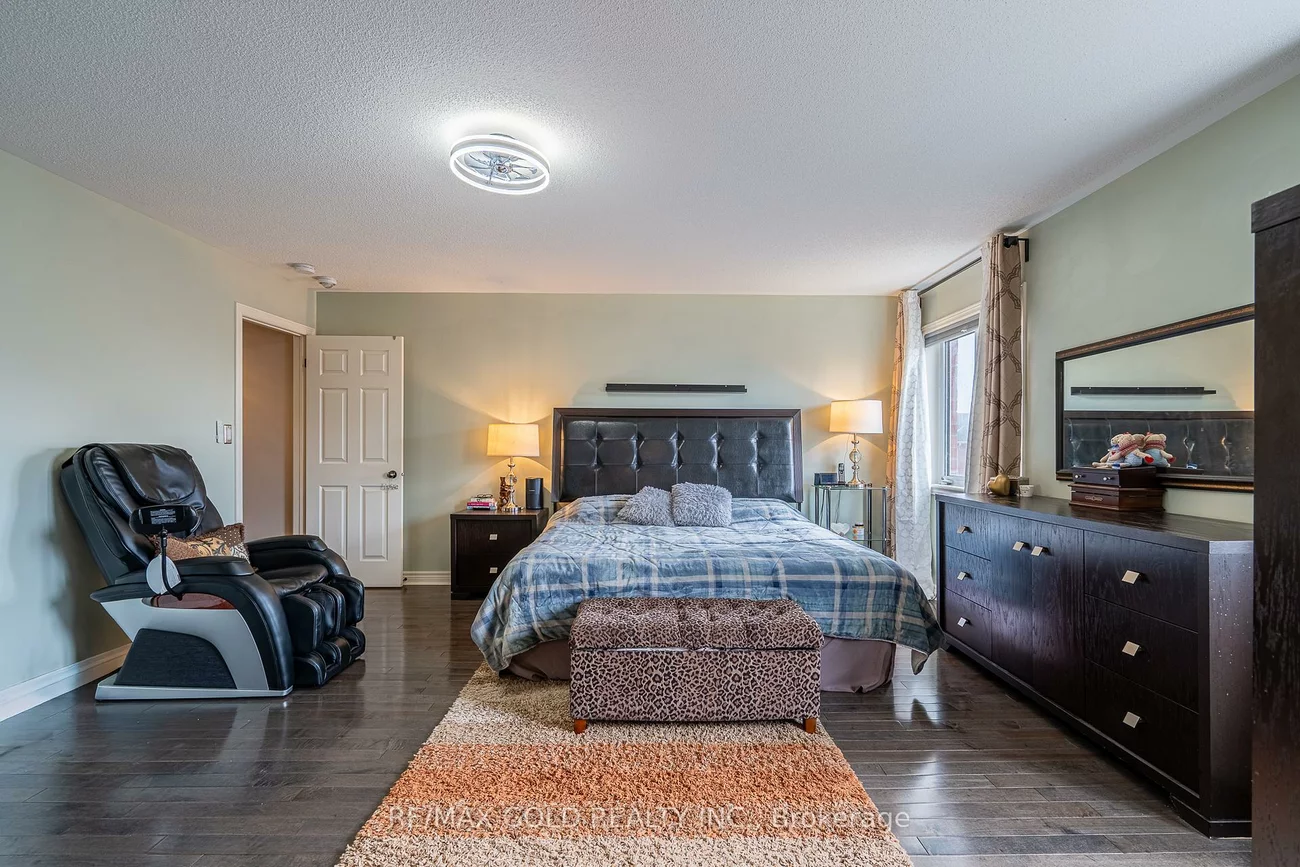 83, Cookview, Sandringham-Wellington, Brampton