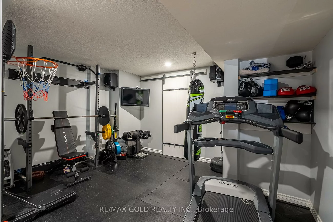 83, Cookview, Sandringham-Wellington, Brampton