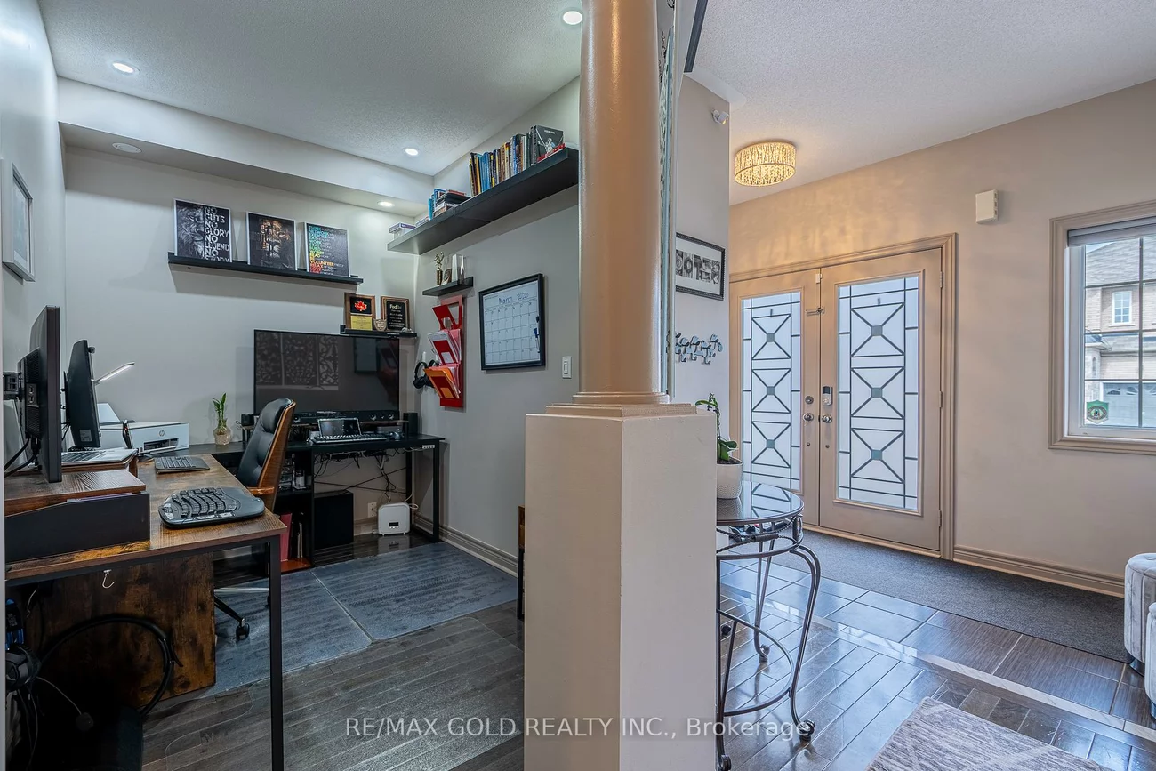 83, Cookview, Sandringham-Wellington, Brampton