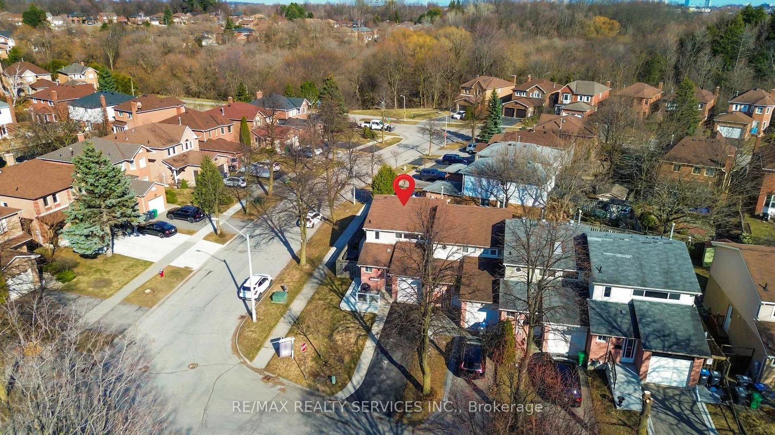 4, Scribner, Heart Lake East, Brampton