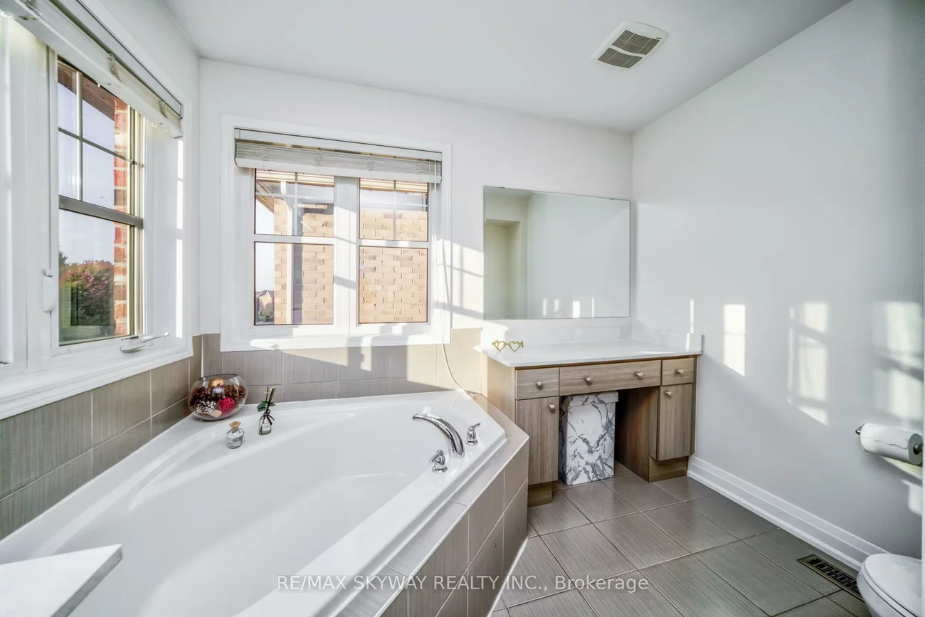 90, Aylesbury, Northwest Brampton, Brampton