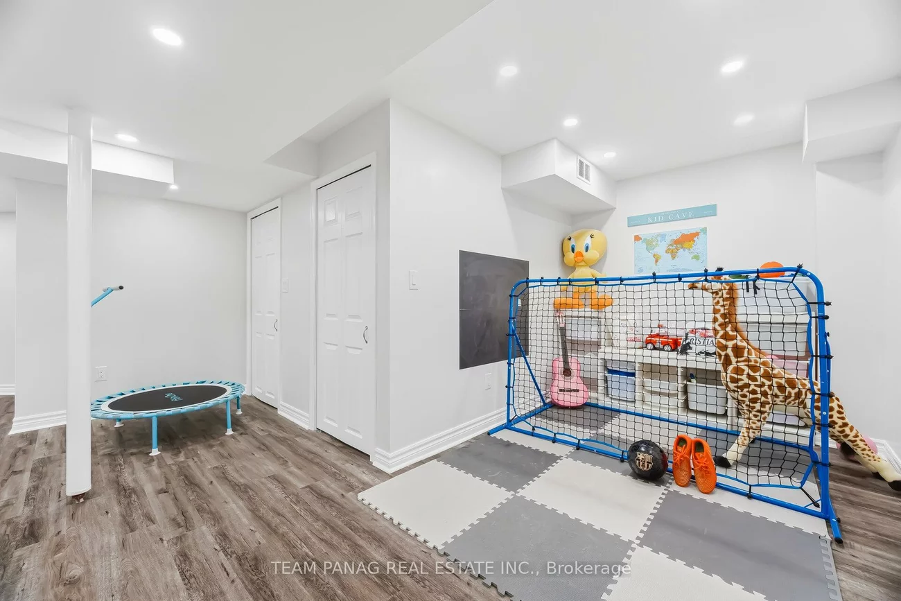 26, Calderstone, Bram East, Brampton