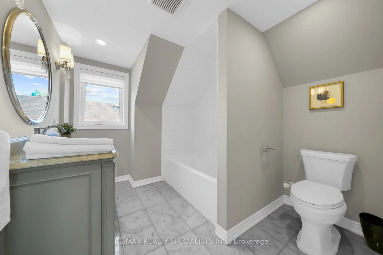 46, Elizabeth, Downtown Brampton, Brampton