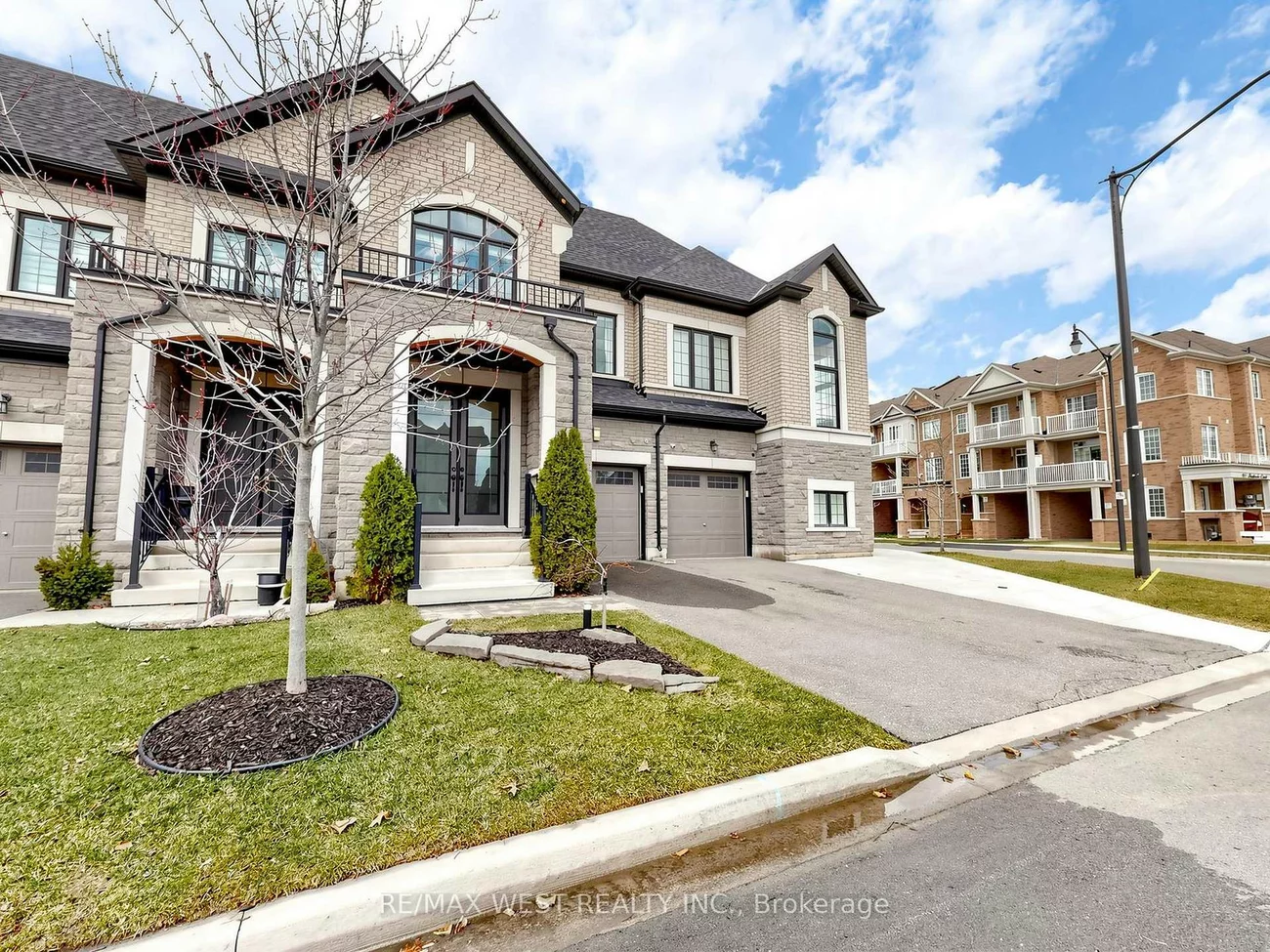 32, Angelfish, Northwest Brampton, Brampton