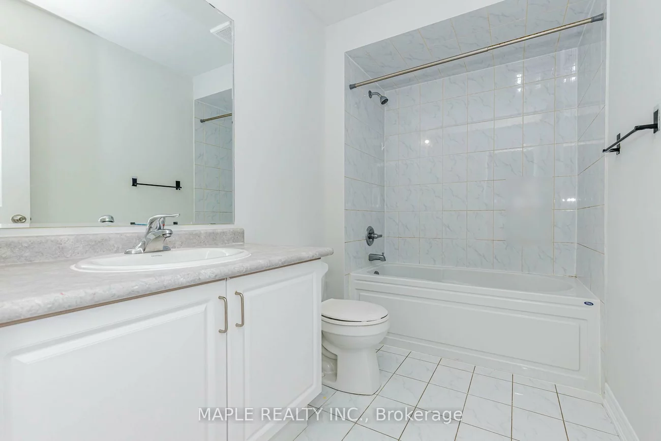 10, Eastlake, Fletcher's Meadow, Brampton