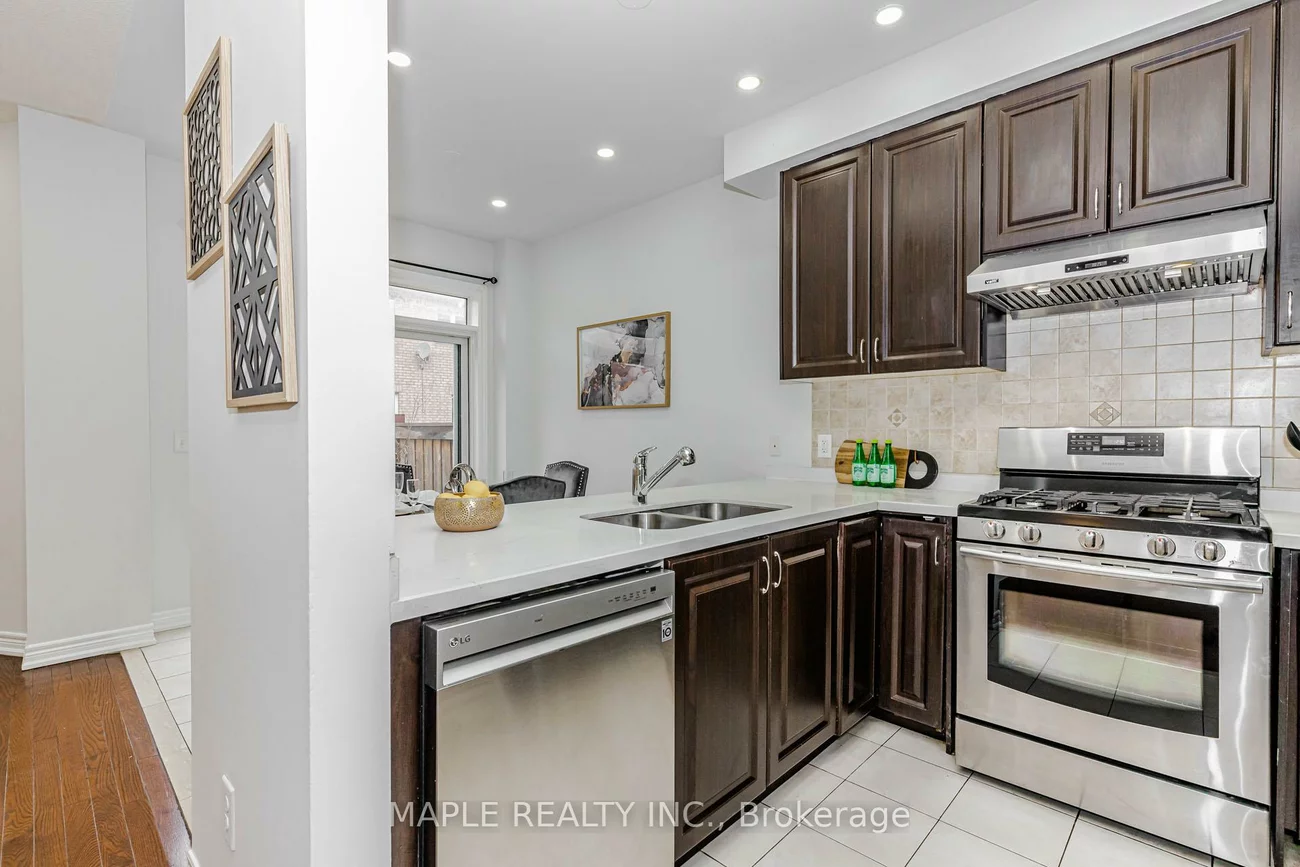 10, Eastlake, Fletcher's Meadow, Brampton