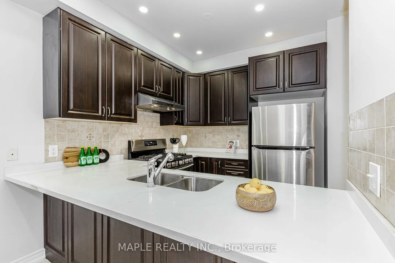 10, Eastlake, Fletcher's Meadow, Brampton