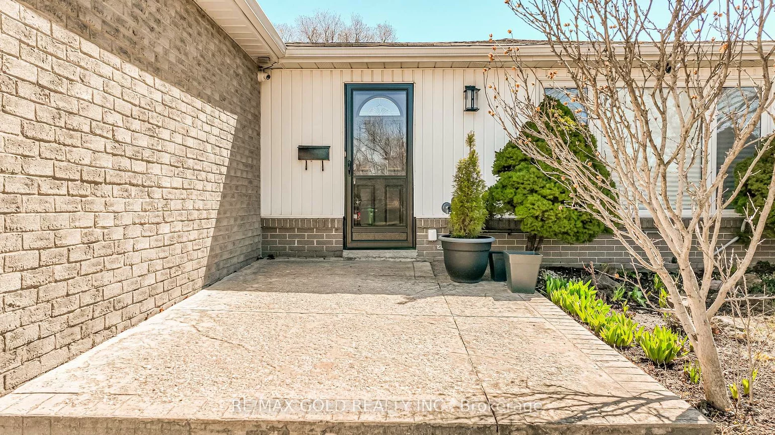 27, Davenport, Southgate, Brampton