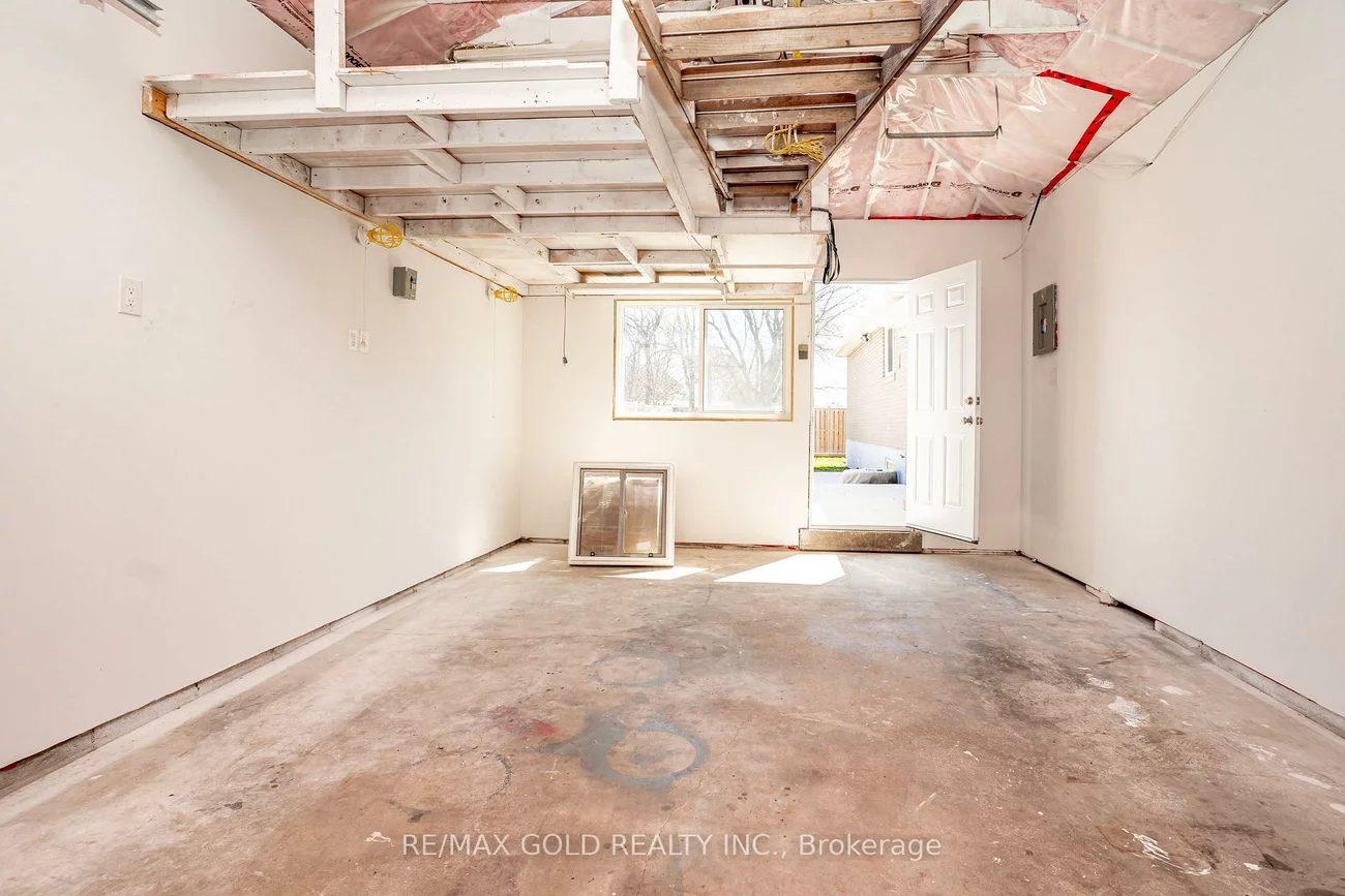 27, Davenport, Southgate, Brampton