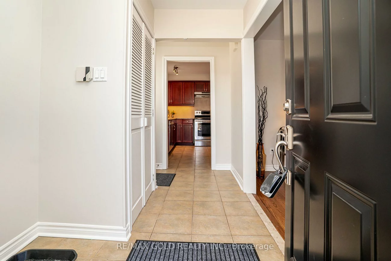 27, Davenport, Southgate, Brampton