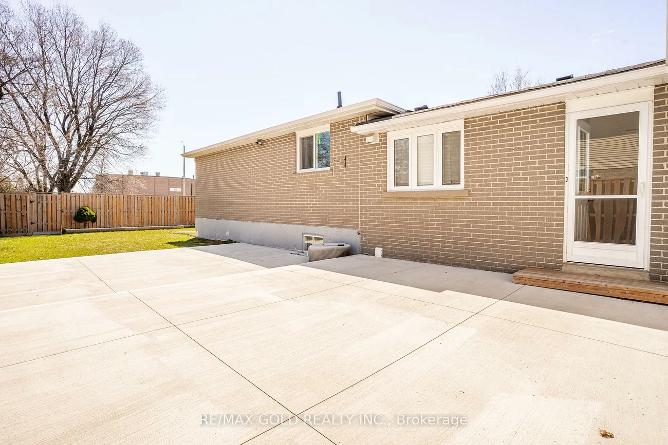 27, Davenport, Southgate, Brampton