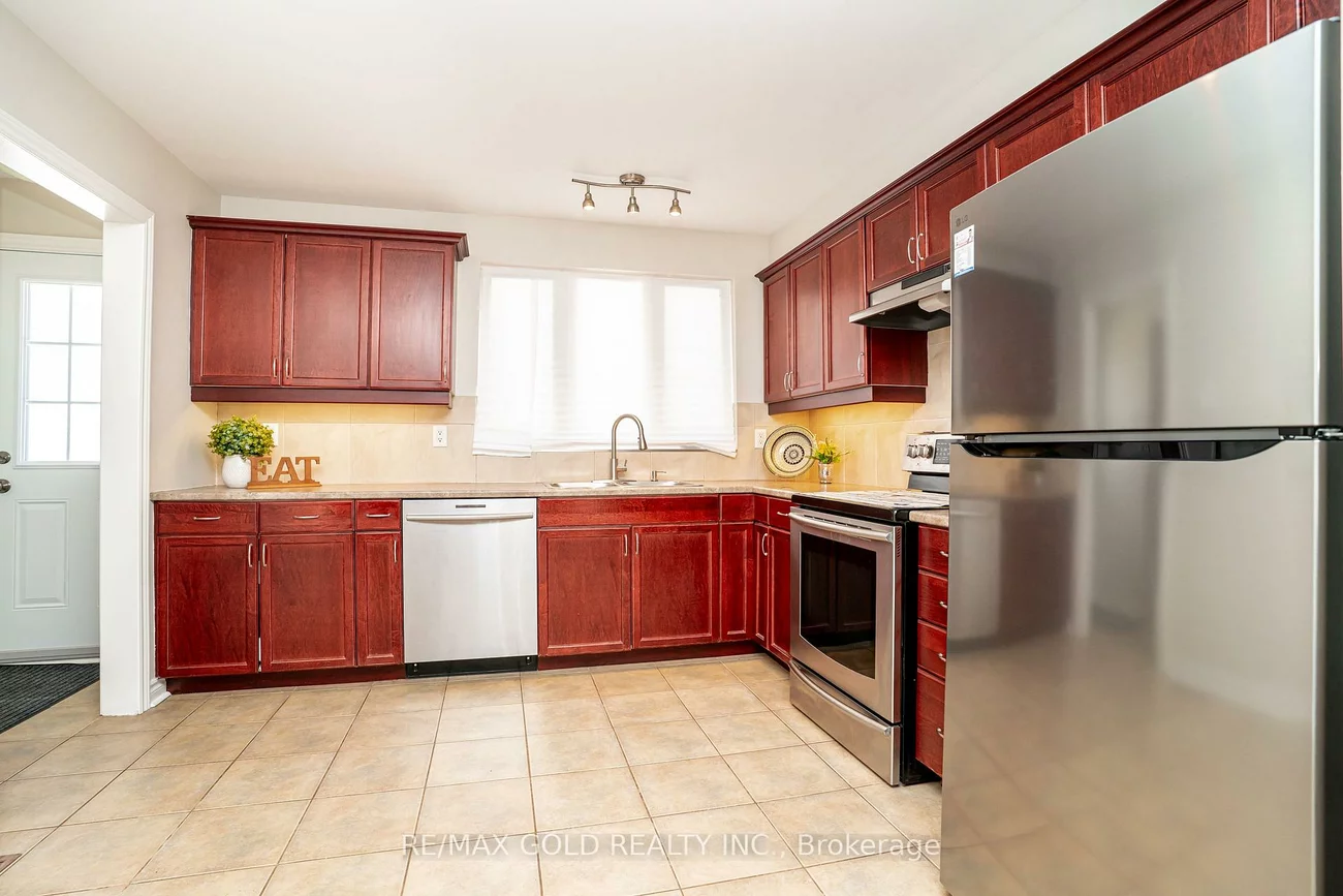 27, Davenport, Southgate, Brampton