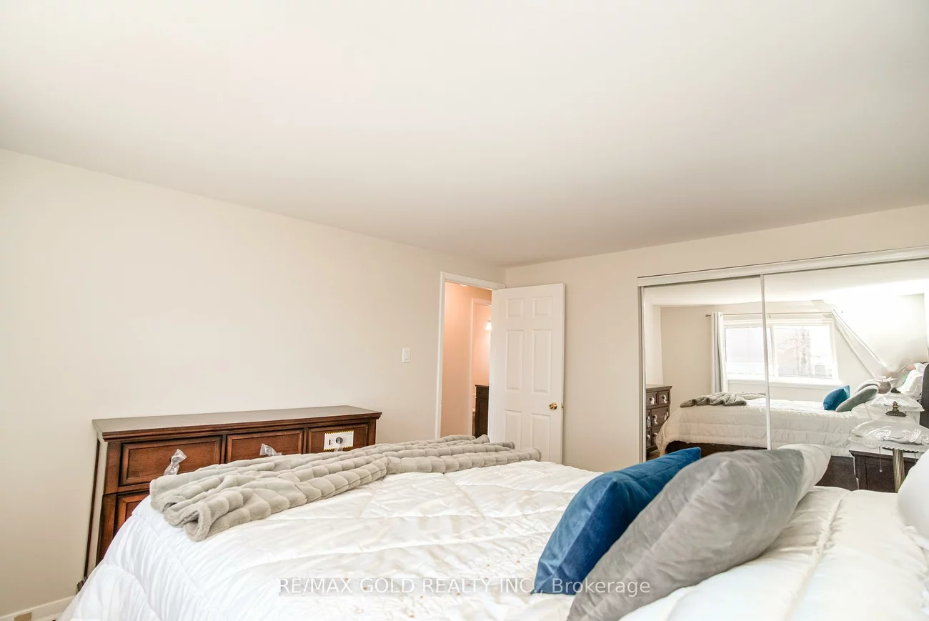 27, Davenport, Southgate, Brampton