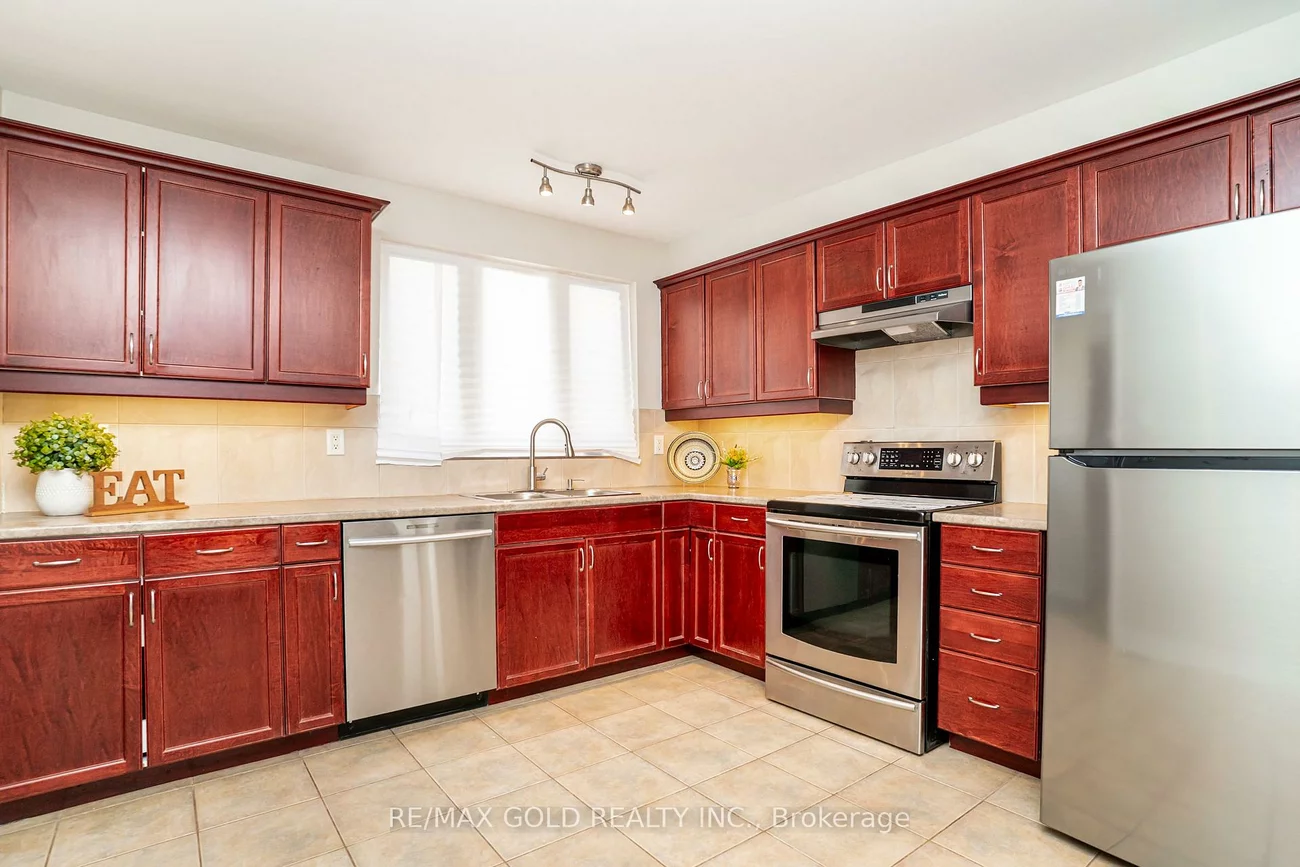 27, Davenport, Southgate, Brampton