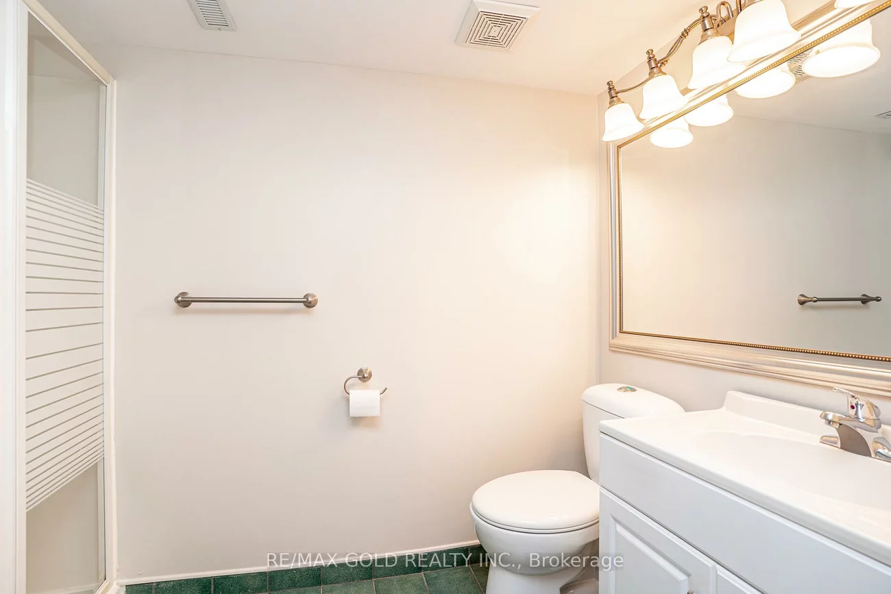 27, Davenport, Southgate, Brampton