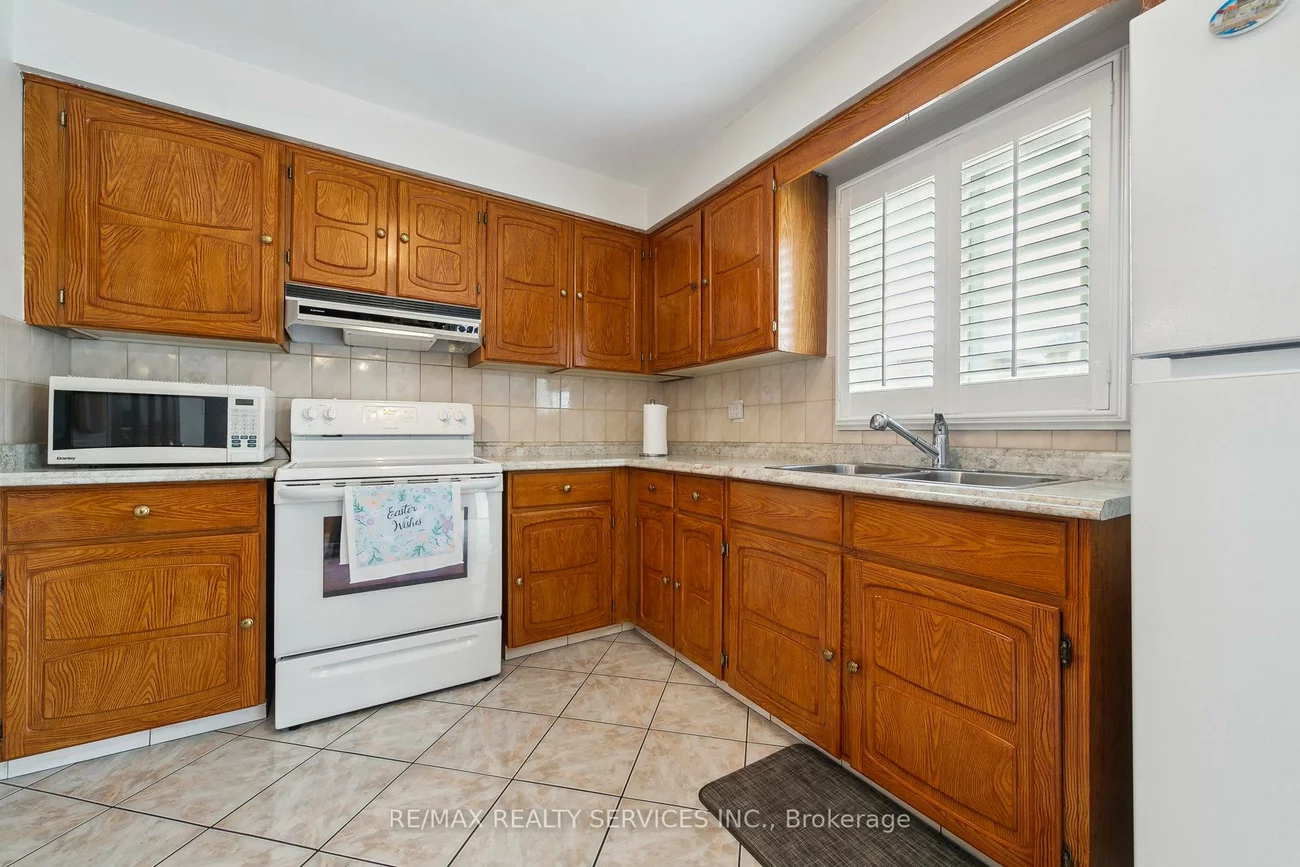 247, Vodden, Brampton West, Brampton