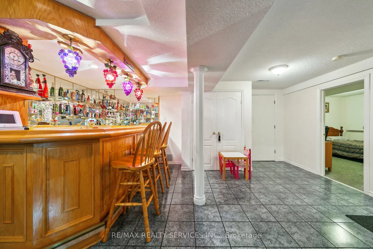 247, Vodden, Brampton West, Brampton