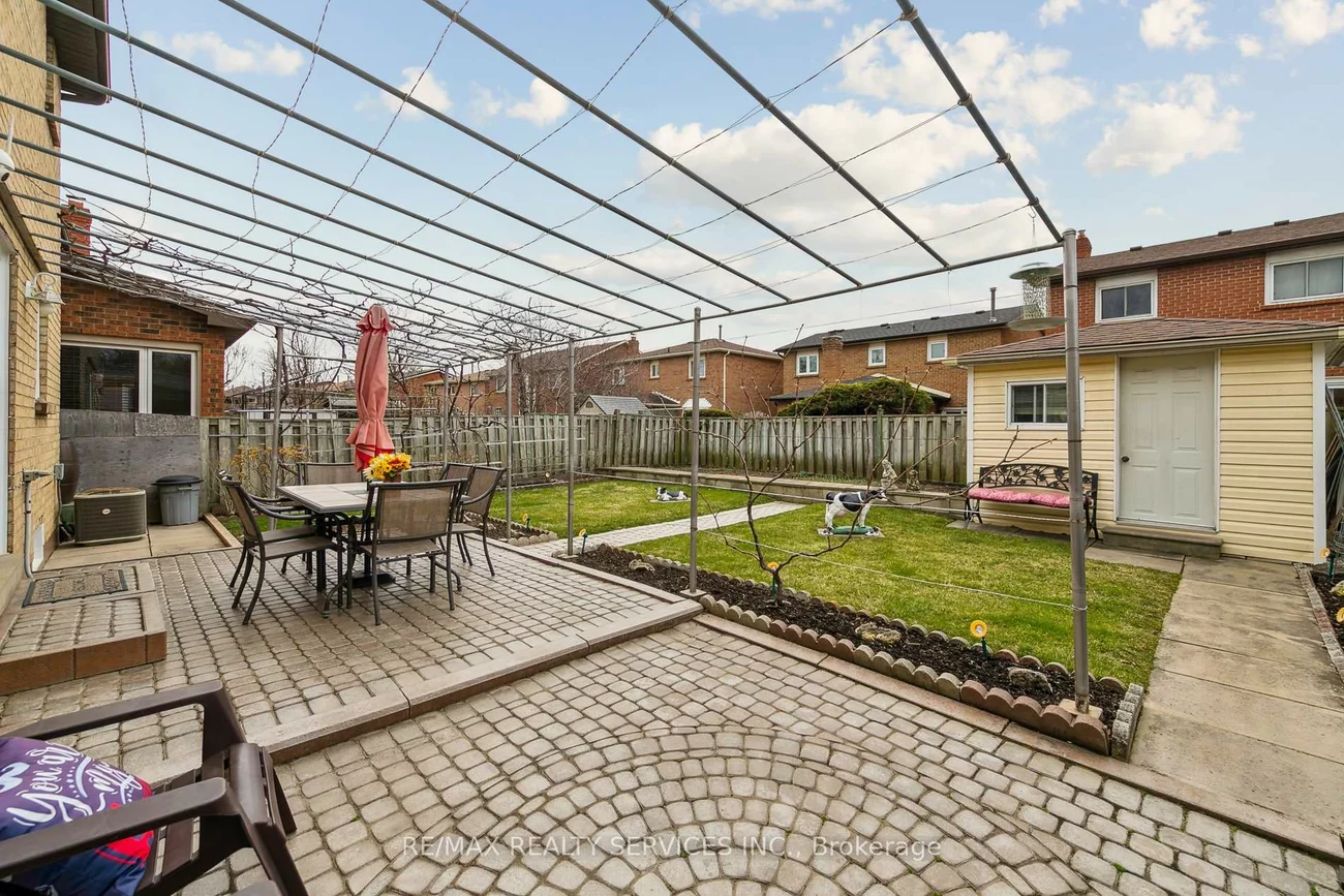 247, Vodden, Brampton West, Brampton
