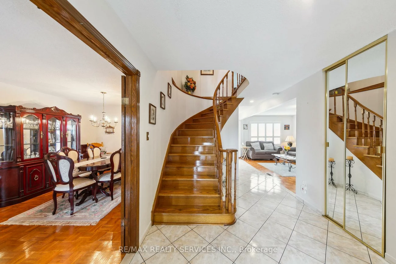 247, Vodden, Brampton West, Brampton