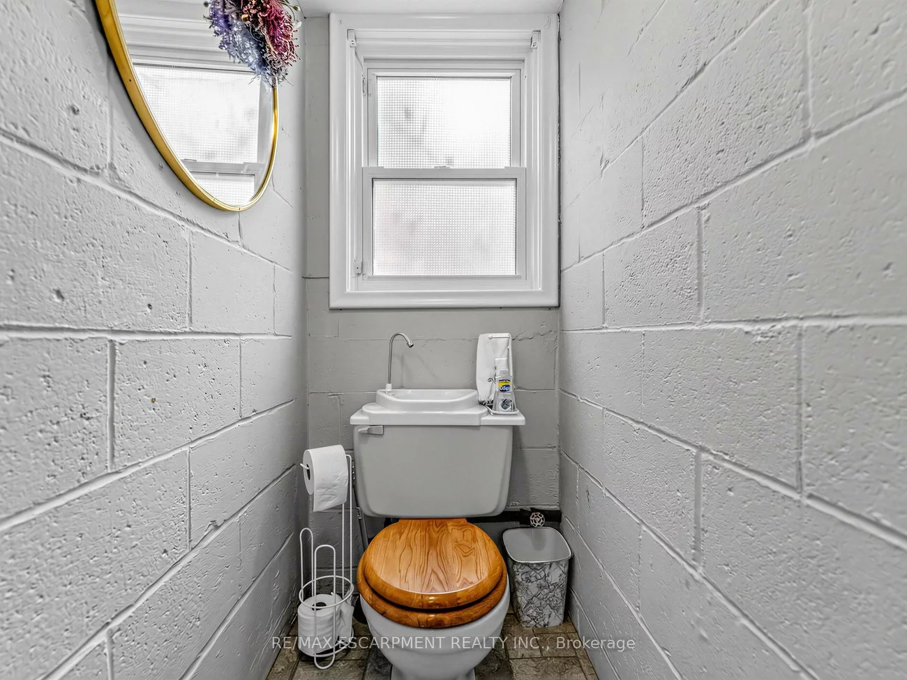 33, Mill, Downtown Brampton, Brampton