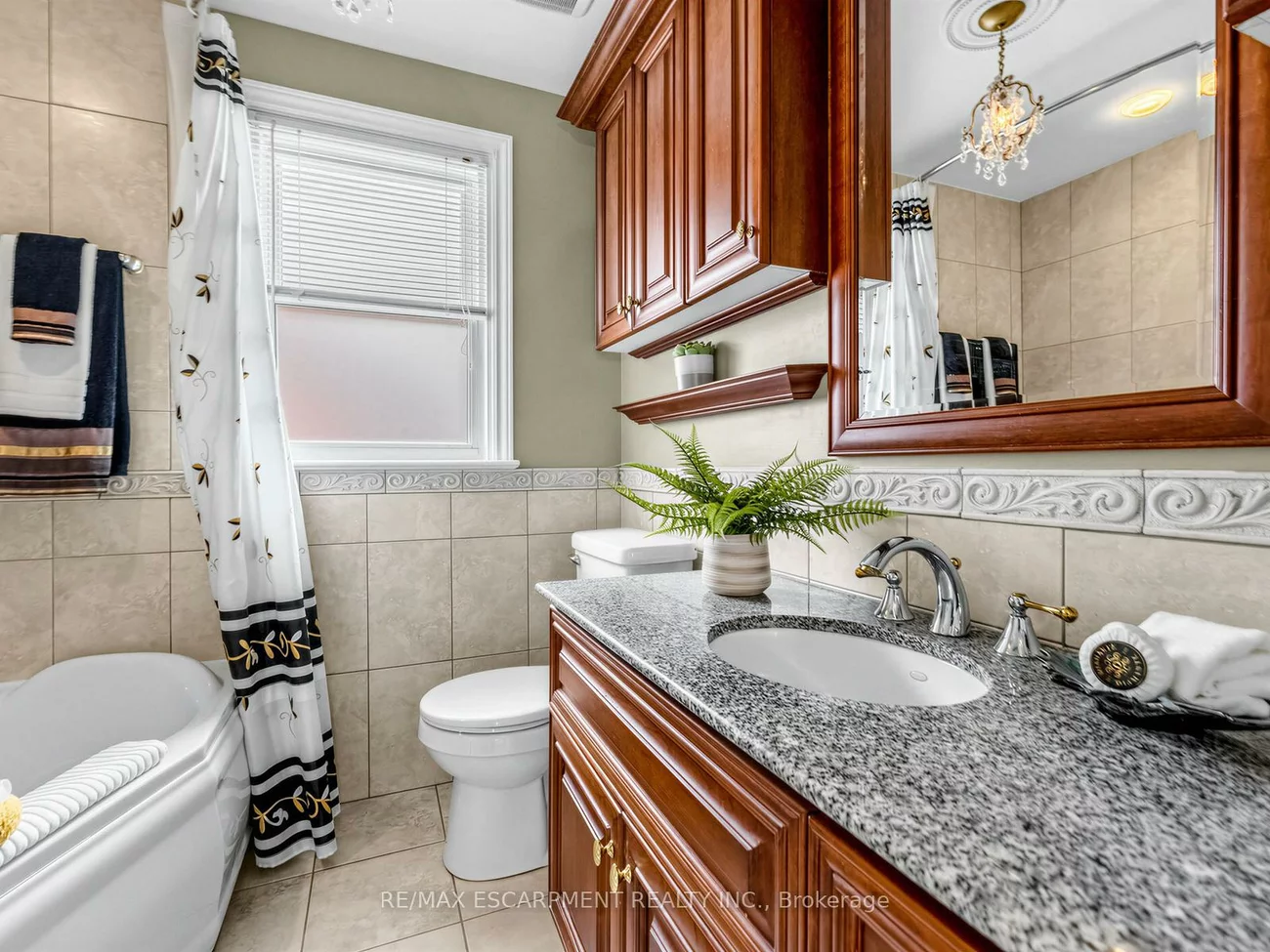 33, Mill, Downtown Brampton, Brampton