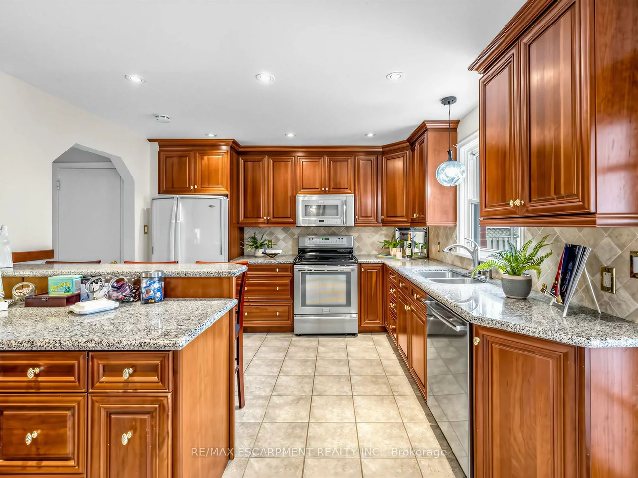 33, Mill, Downtown Brampton, Brampton