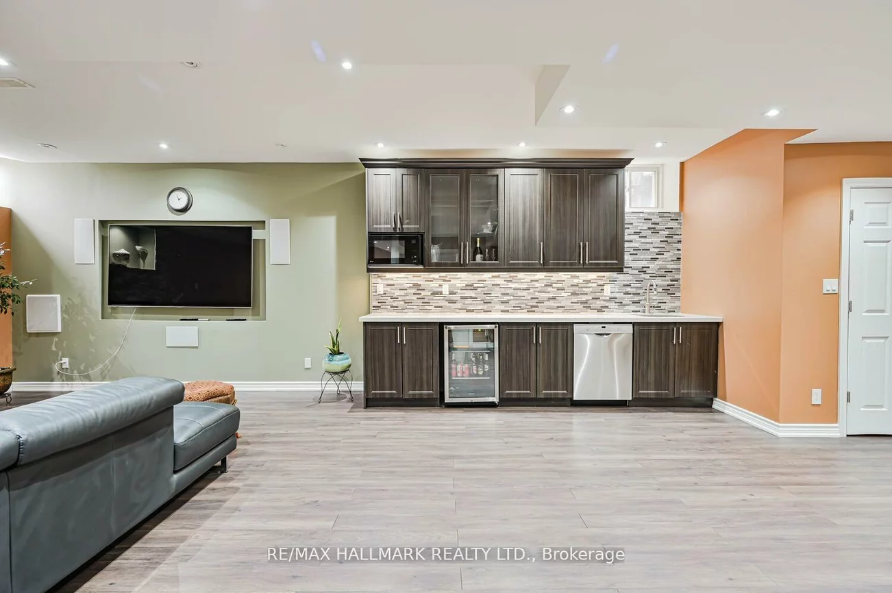 46, Lisson, Credit Valley, Brampton