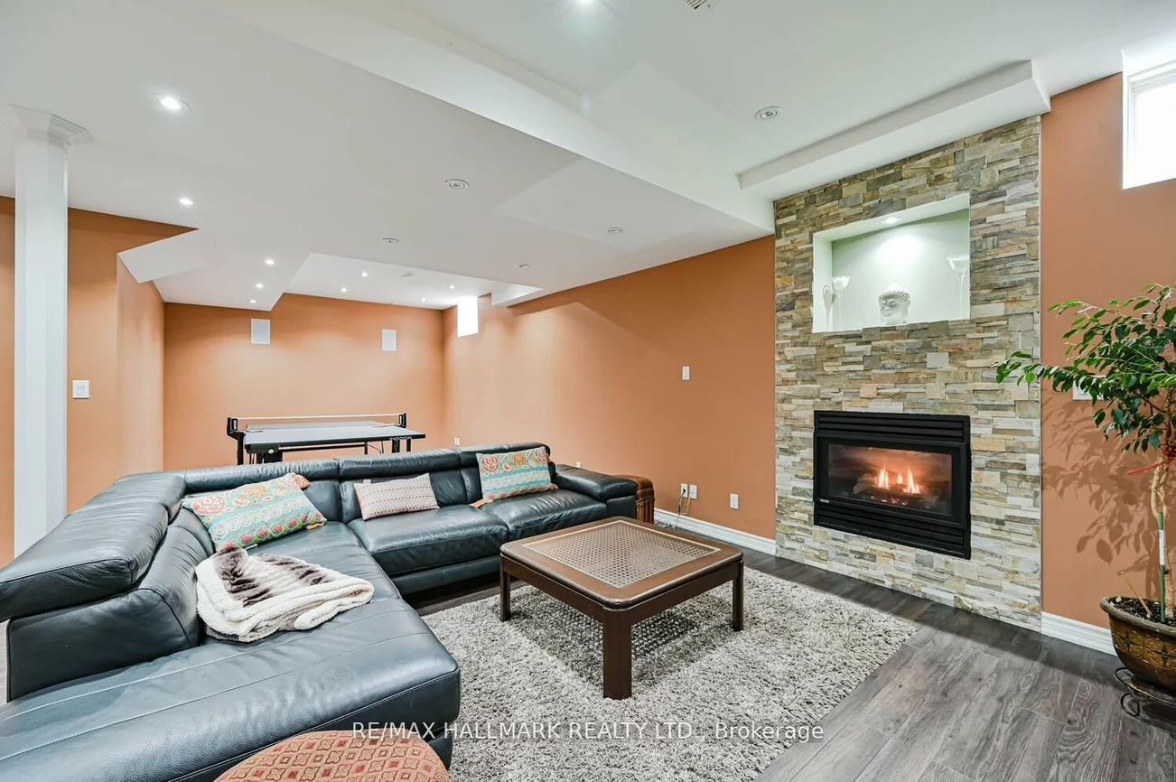 46, Lisson, Credit Valley, Brampton