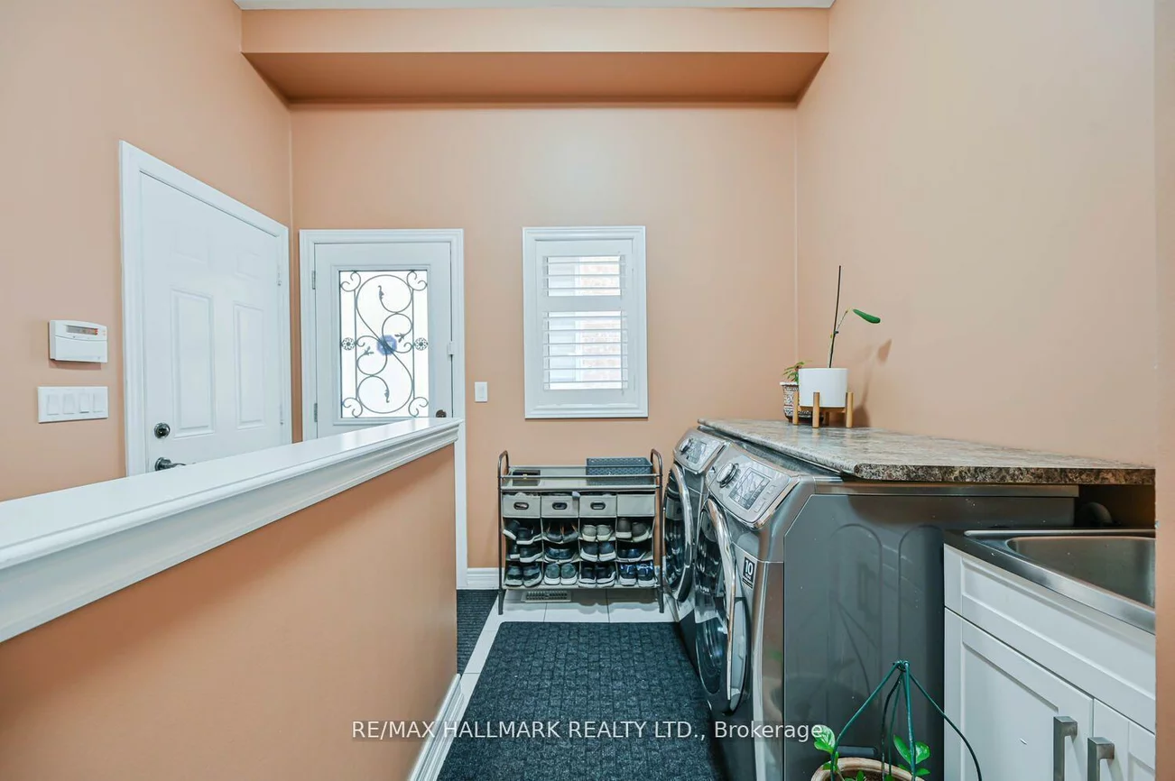 46, Lisson, Credit Valley, Brampton