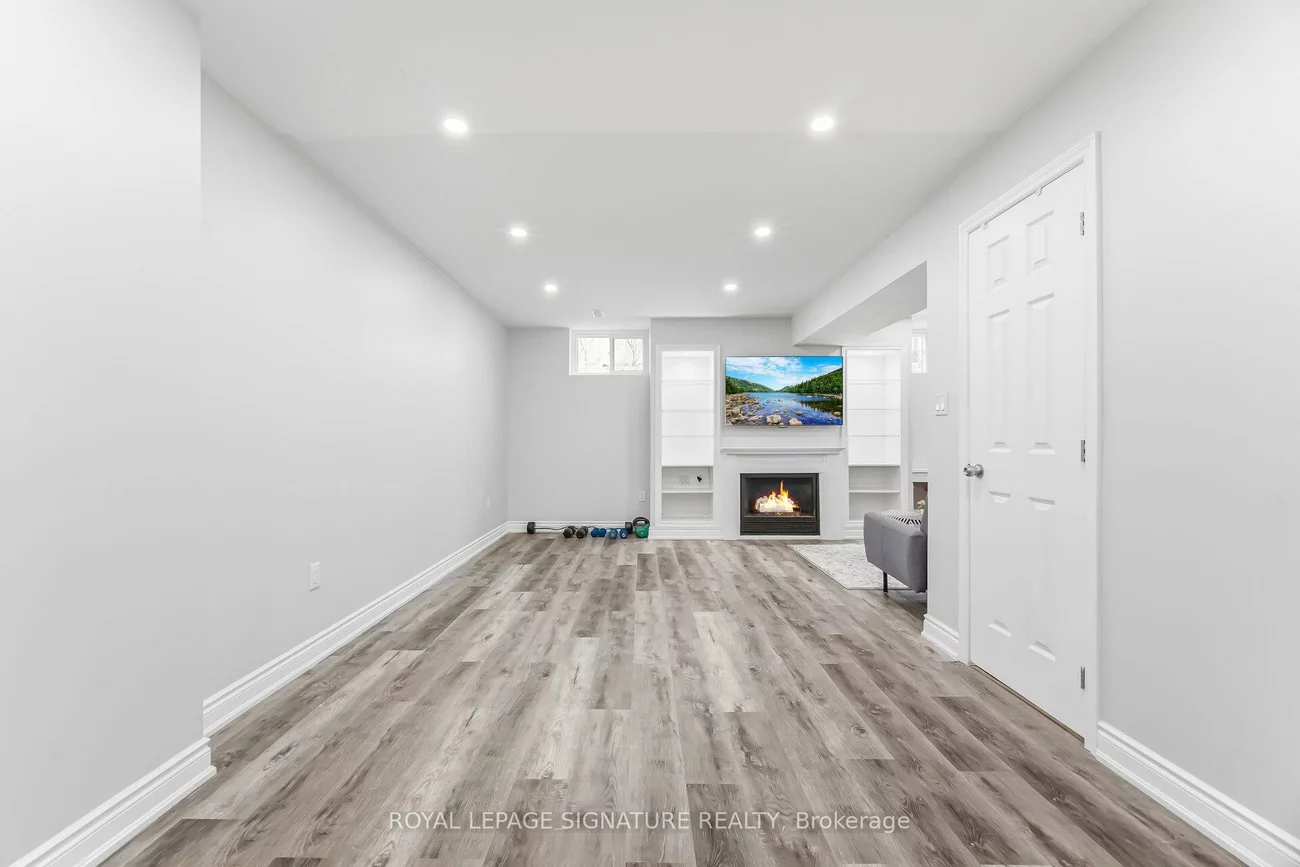 34, Lorraine, Westgate, Brampton