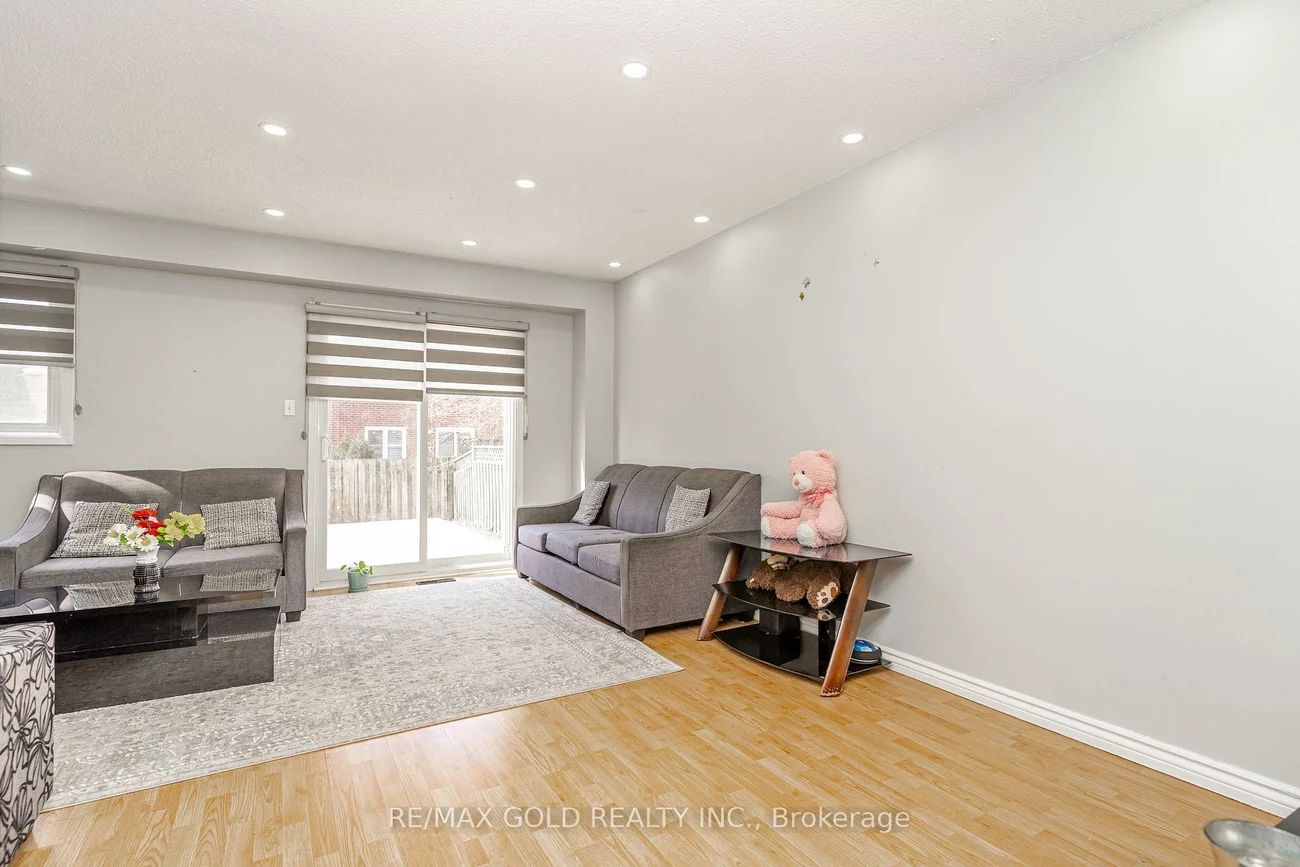 28, Silverstream, Heart Lake West, Brampton