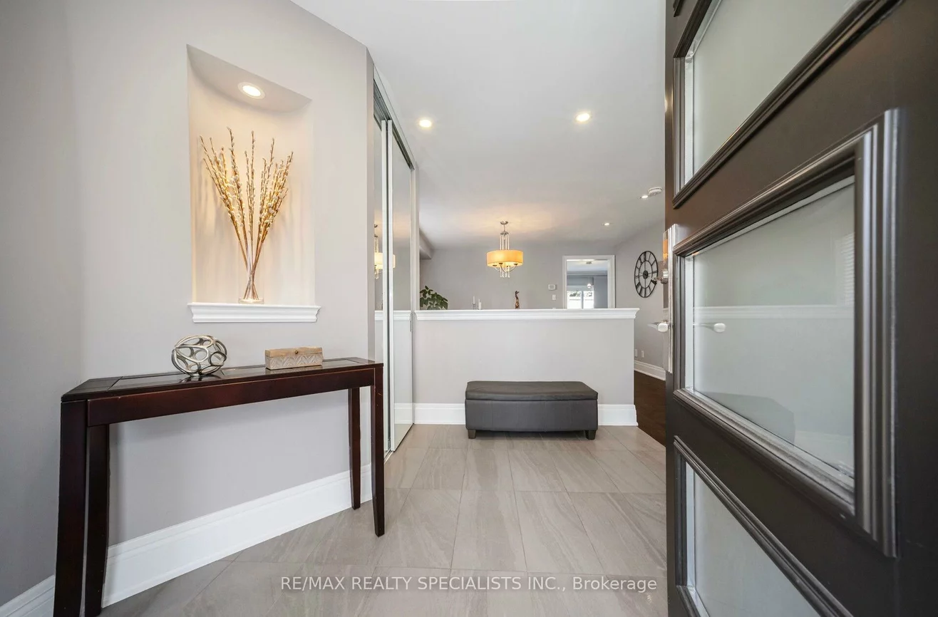 44, Dunvegan, Fletcher's Meadow, Brampton