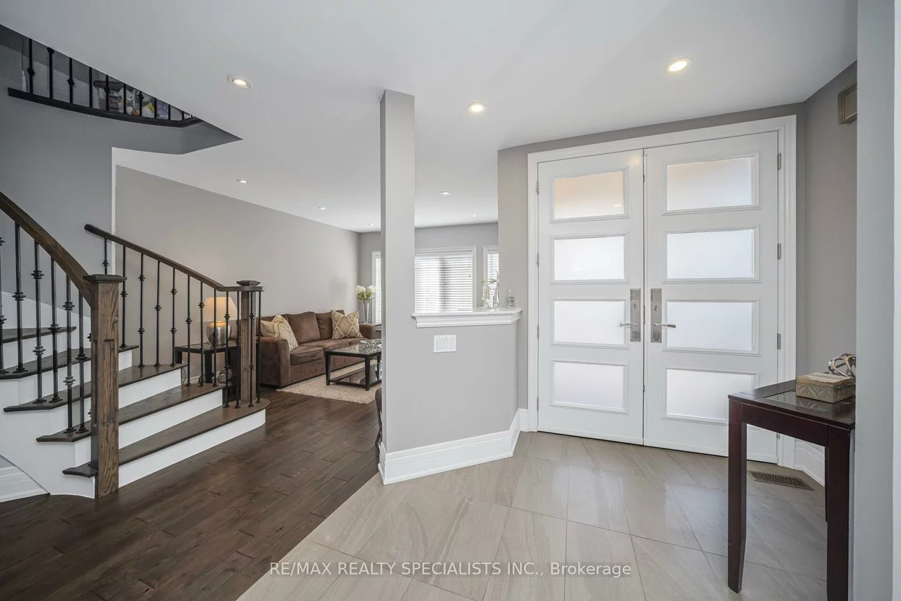 44, Dunvegan, Fletcher's Meadow, Brampton