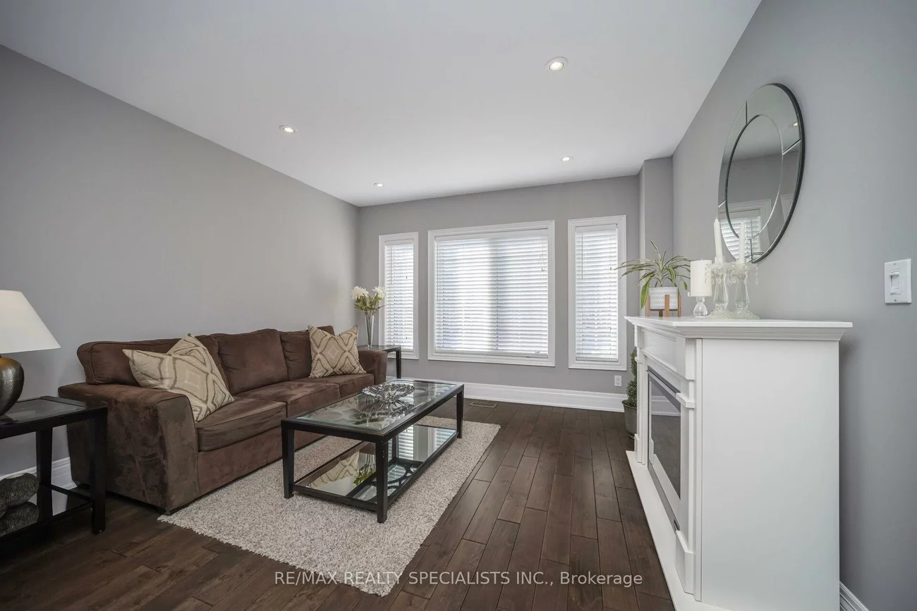 44, Dunvegan, Fletcher's Meadow, Brampton