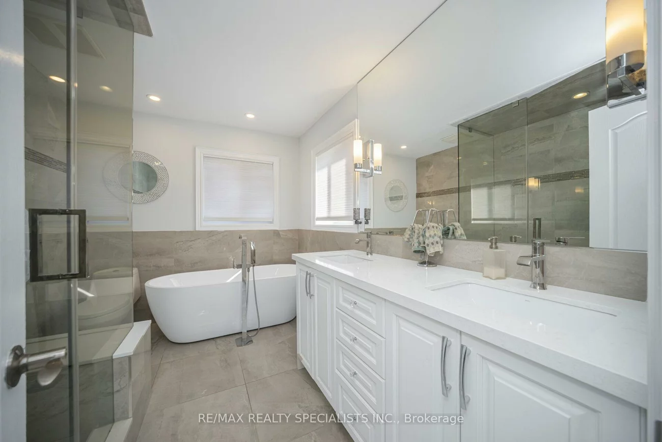 44, Dunvegan, Fletcher's Meadow, Brampton