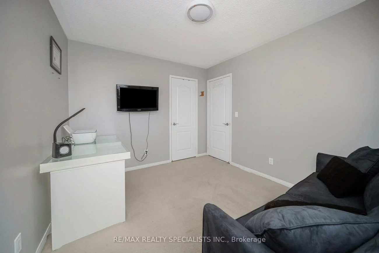 44, Dunvegan, Fletcher's Meadow, Brampton