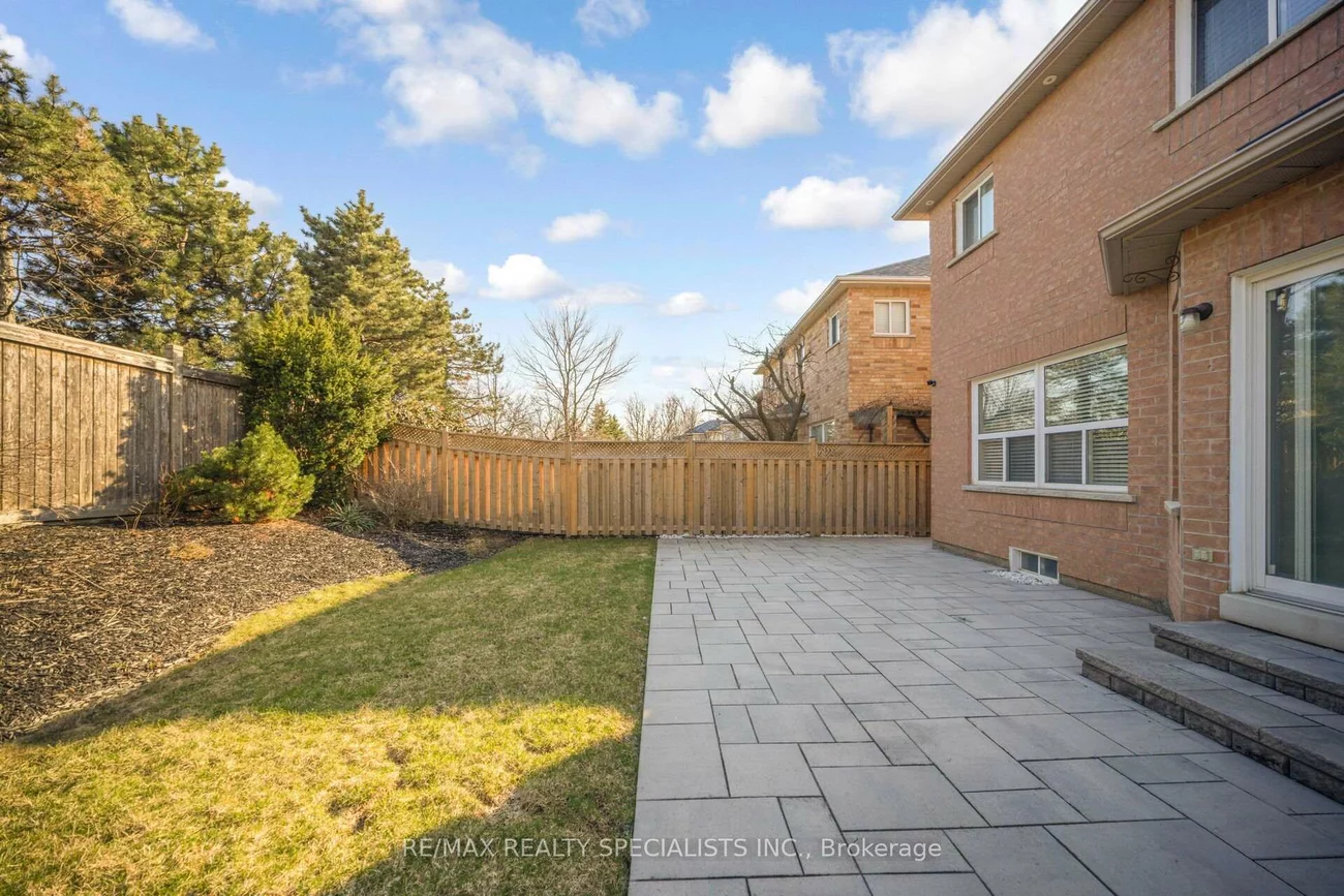 44, Dunvegan, Fletcher's Meadow, Brampton
