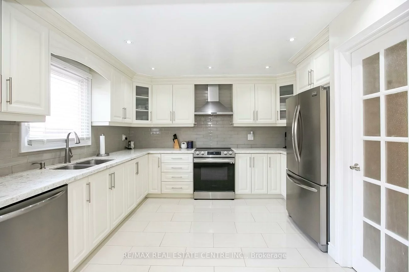 108, Moffatt, Fletcher's West, Brampton