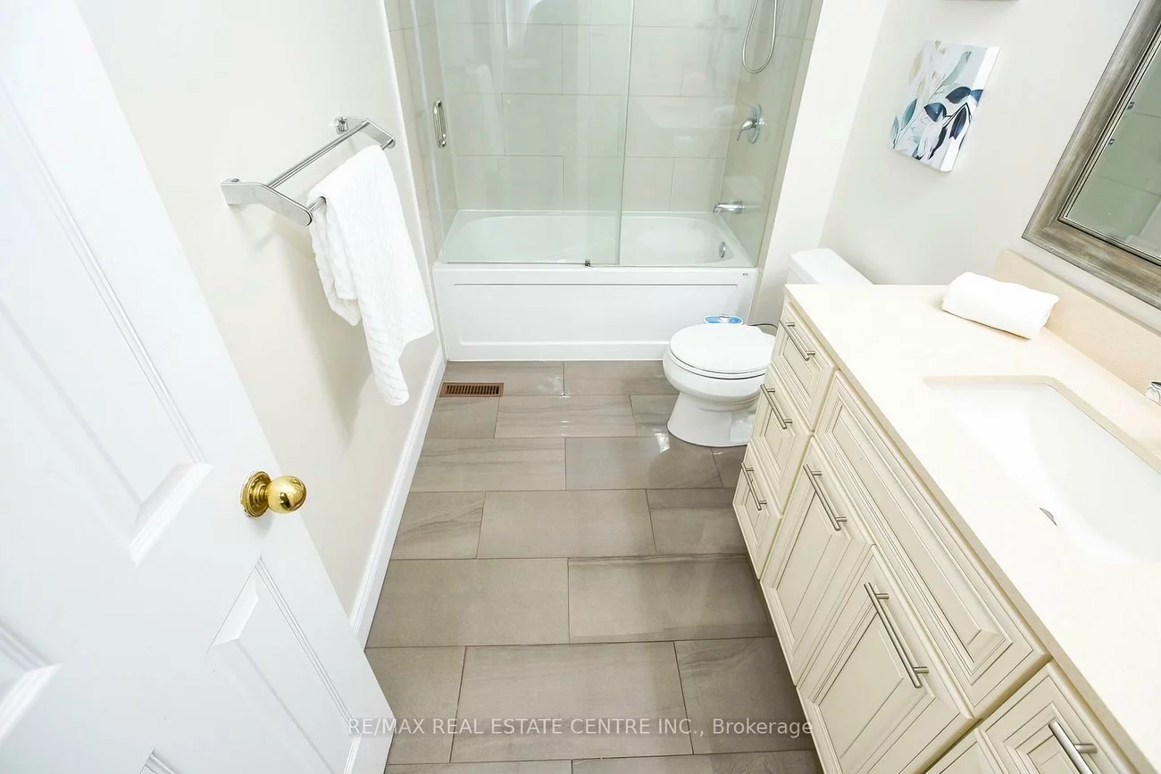 108, Moffatt, Fletcher's West, Brampton