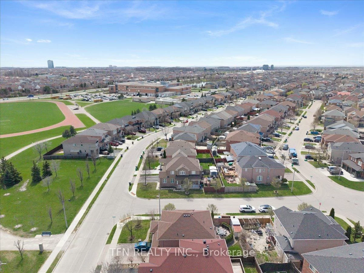 70, Sewells, Fletcher's Meadow, Brampton