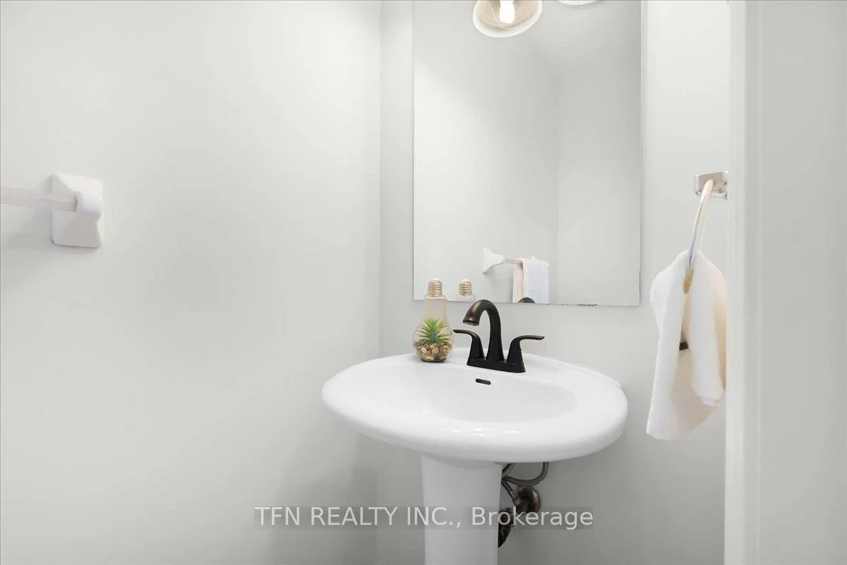 70, Sewells, Fletcher's Meadow, Brampton