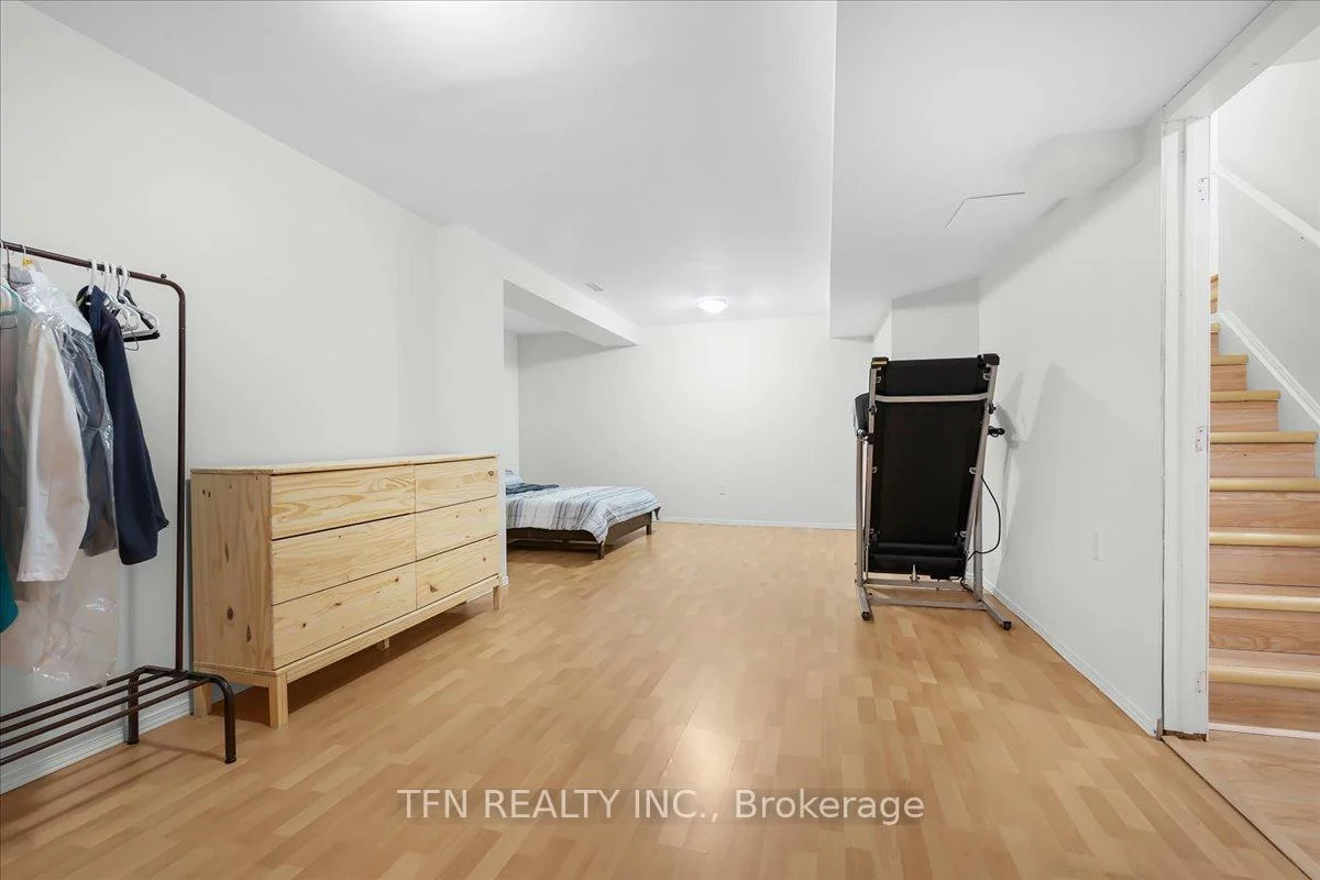 70, Sewells, Fletcher's Meadow, Brampton