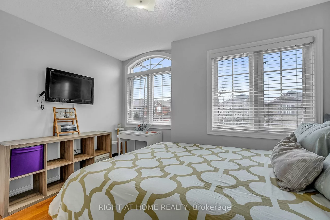 11, Tobermory, Madoc, Brampton