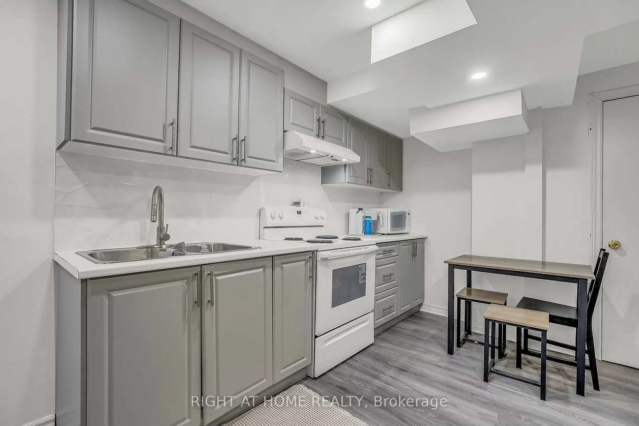 11, Tobermory, Madoc, Brampton