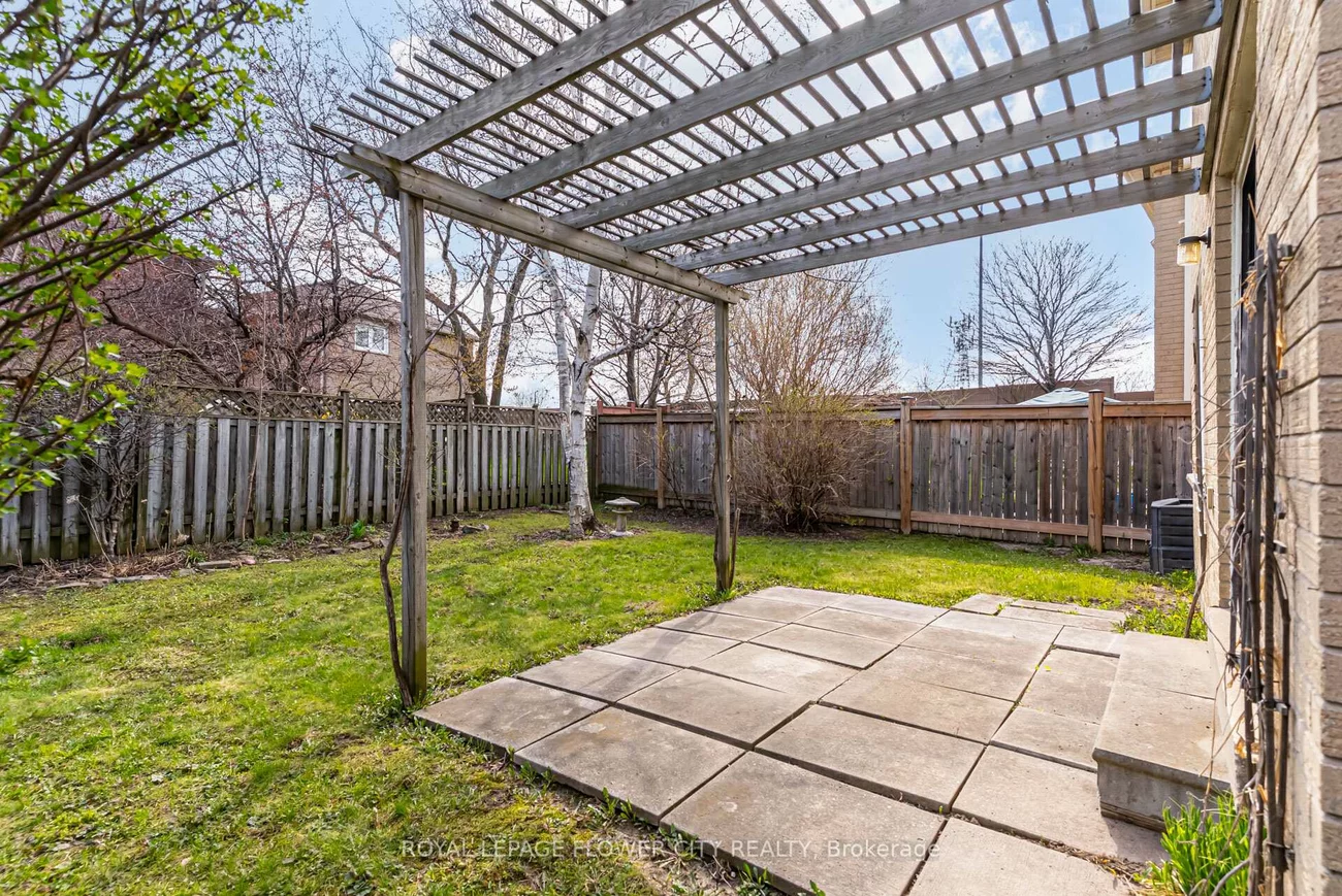 18, Nature, Westgate, Brampton