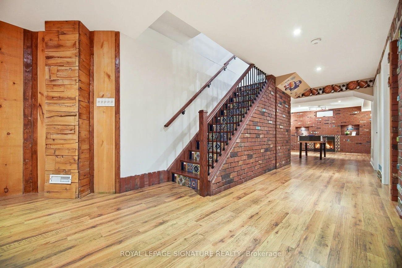 1592, Hallstone, Bram West, Brampton